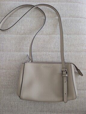 MARC JACOBS Commuter Taupe Leather Crossbody Bag M0013941